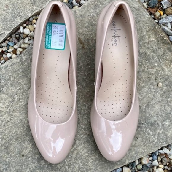 (Condition updated) Clarks Faux Leather Pump - Picture 3 of 16